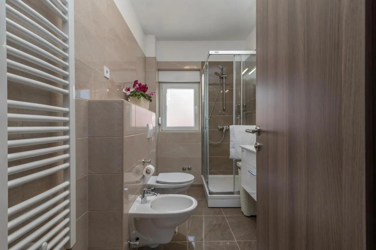 Apartments City View Trogir 0*,